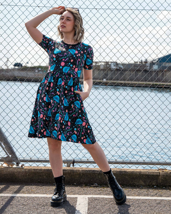 Rebel Romance - Rebel Romance Floral Jellyfish Short T-Shirt Smock Dress With pockets