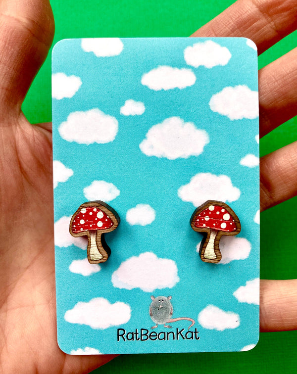 RatBeanKat - Little wooden toadstool earrings