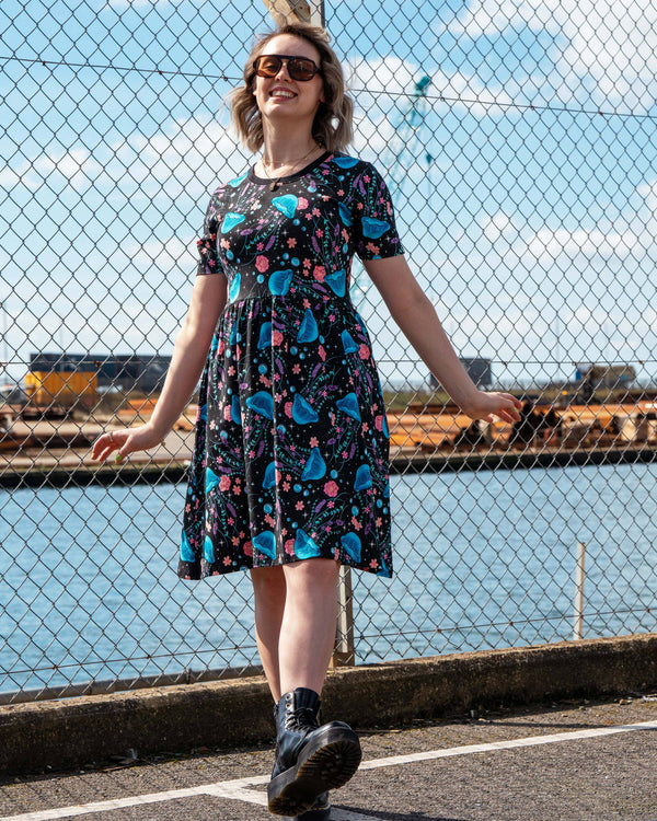 Rebel Romance - Rebel Romance Floral Jellyfish Short T-Shirt Smock Dress With pockets