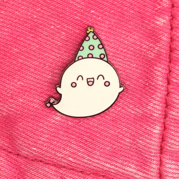 Fluffmallow - Kawaii glow in the dark  cute party ghost enamel pin