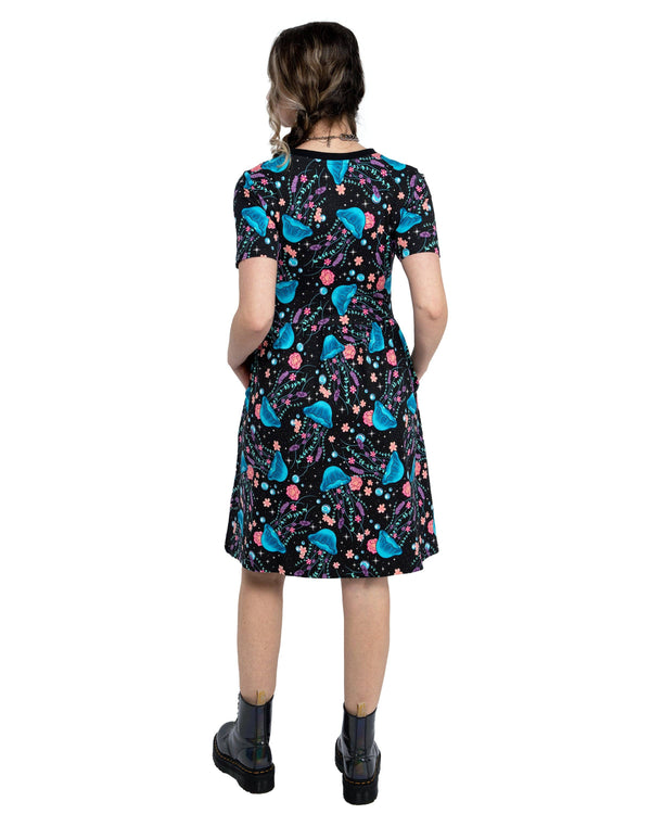 Rebel Romance - Rebel Romance Floral Jellyfish Short T-Shirt Smock Dress With pockets
