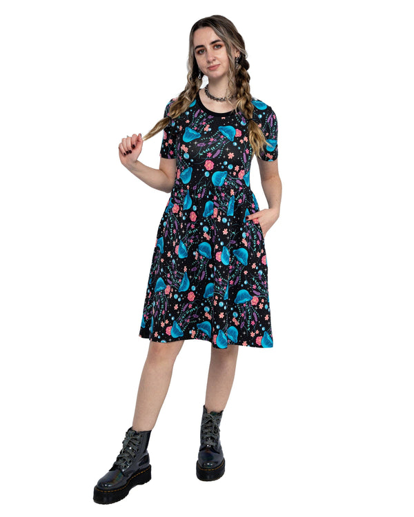 Rebel Romance - Rebel Romance Floral Jellyfish Short T-Shirt Smock Dress With pockets