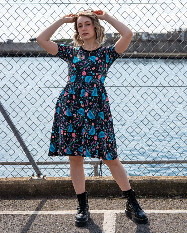 Rebel Romance - Rebel Romance Floral Jellyfish Short T-Shirt Smock Dress With pockets
