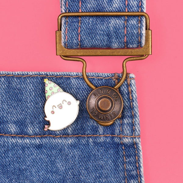 Fluffmallow - Kawaii glow in the dark  cute party ghost enamel pin