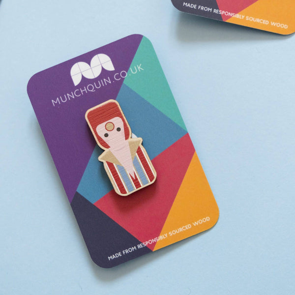 Munchquin - DAVID BOWIE AS ZIGGY STARDUST - WOODEN BROOCH PIN