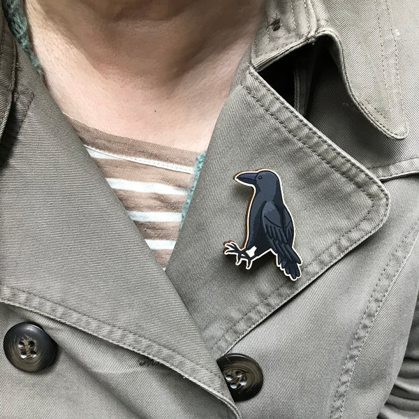 Crow lapel pin