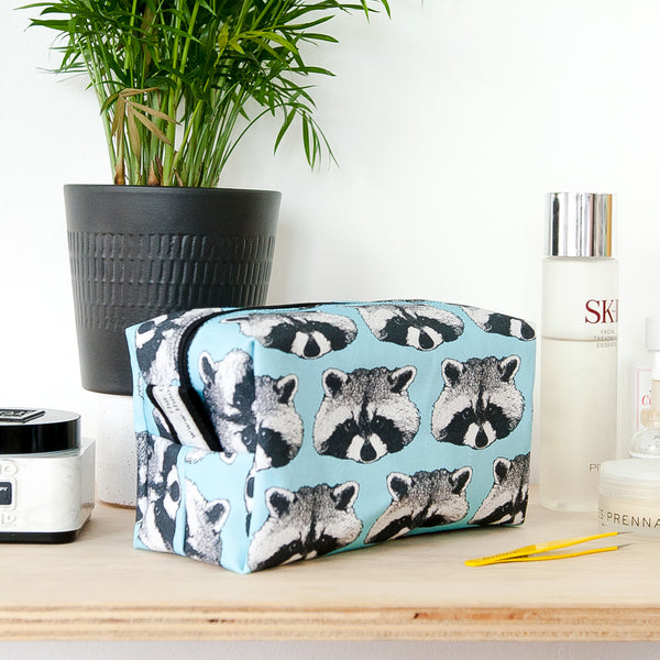 Wash Bag - Raccoon Print