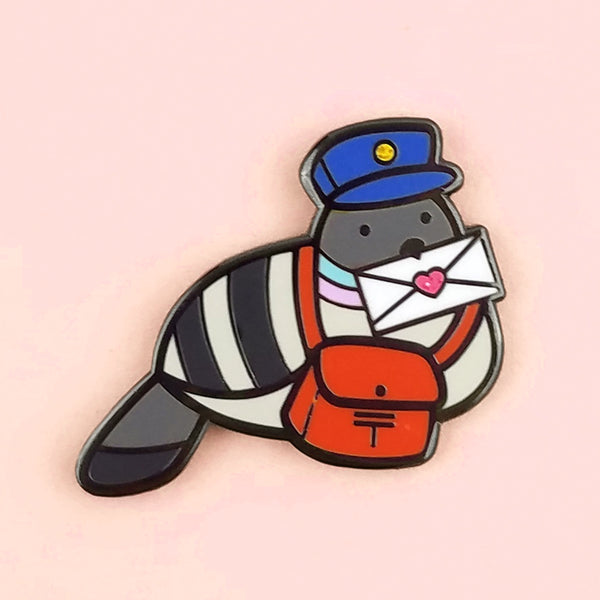 Pigeon Post Poe Pin Badge